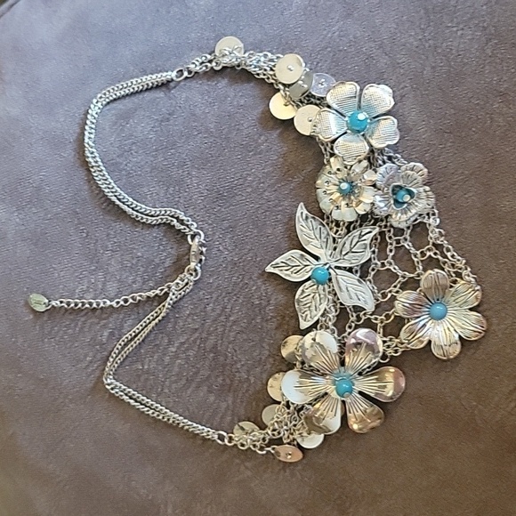 3/$30 VTG CLAIRE'S Retro 1960s Floral Cluster Chainmaille Fairycore Necklace - Picture 3 of 7